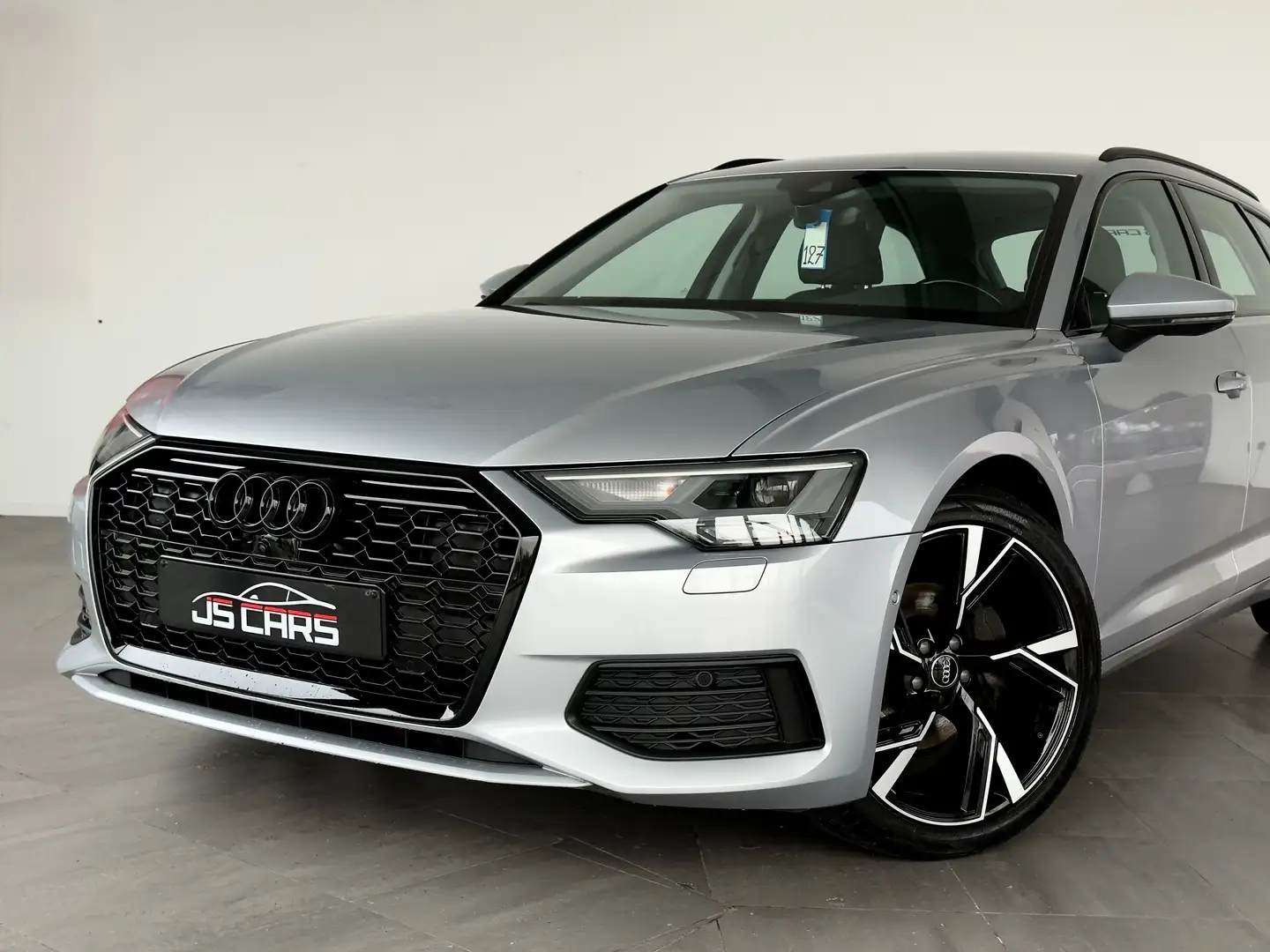 Audi A6 BREAK2.0TDi-1ERPRO-COCKPIT-CUIR-CAMERA360-ATTELAGE Argent - 2