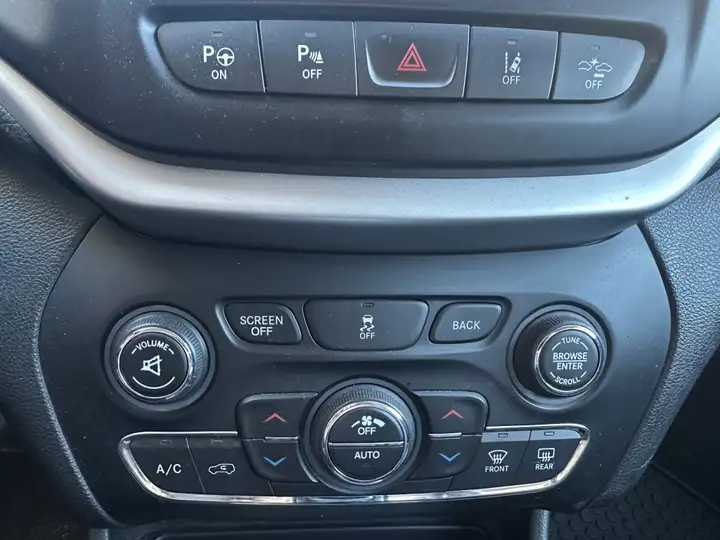 Jeep Cherokee 3.2 Trailhawk 4x4 ADL 2014, foto 26