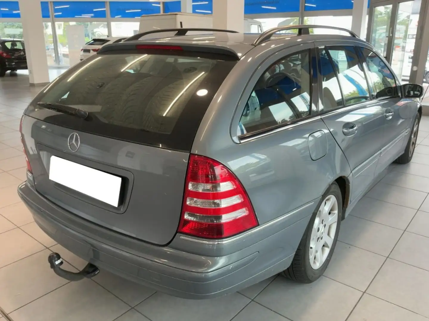 Mercedes-Benz C 180 Familiar K Elegance Grau - 2