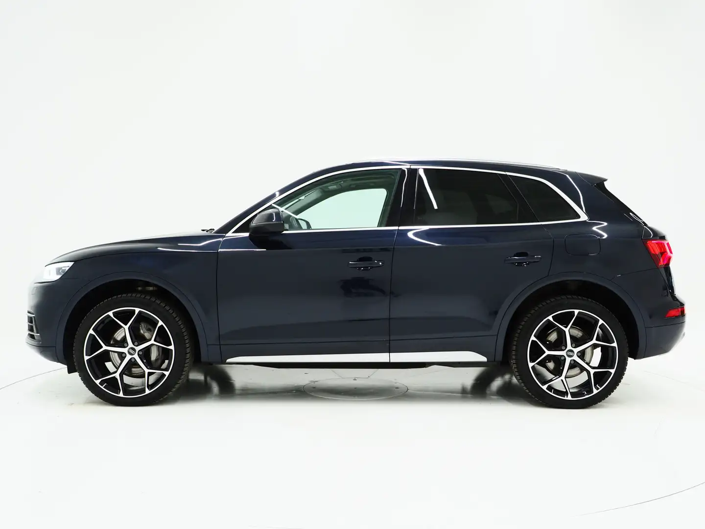 Audi Q5 50 TFSI e Quattro 299PK | Panoramadak | Camera | V Blauw - 2