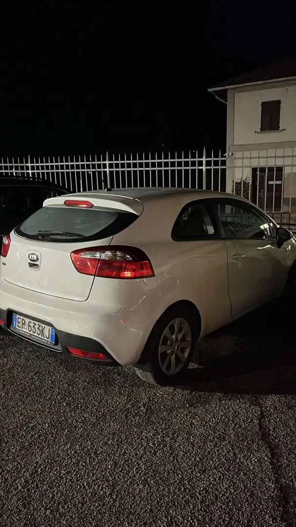 Kia Rio 3p 1.2 Active eco-dynamics gpl - 2