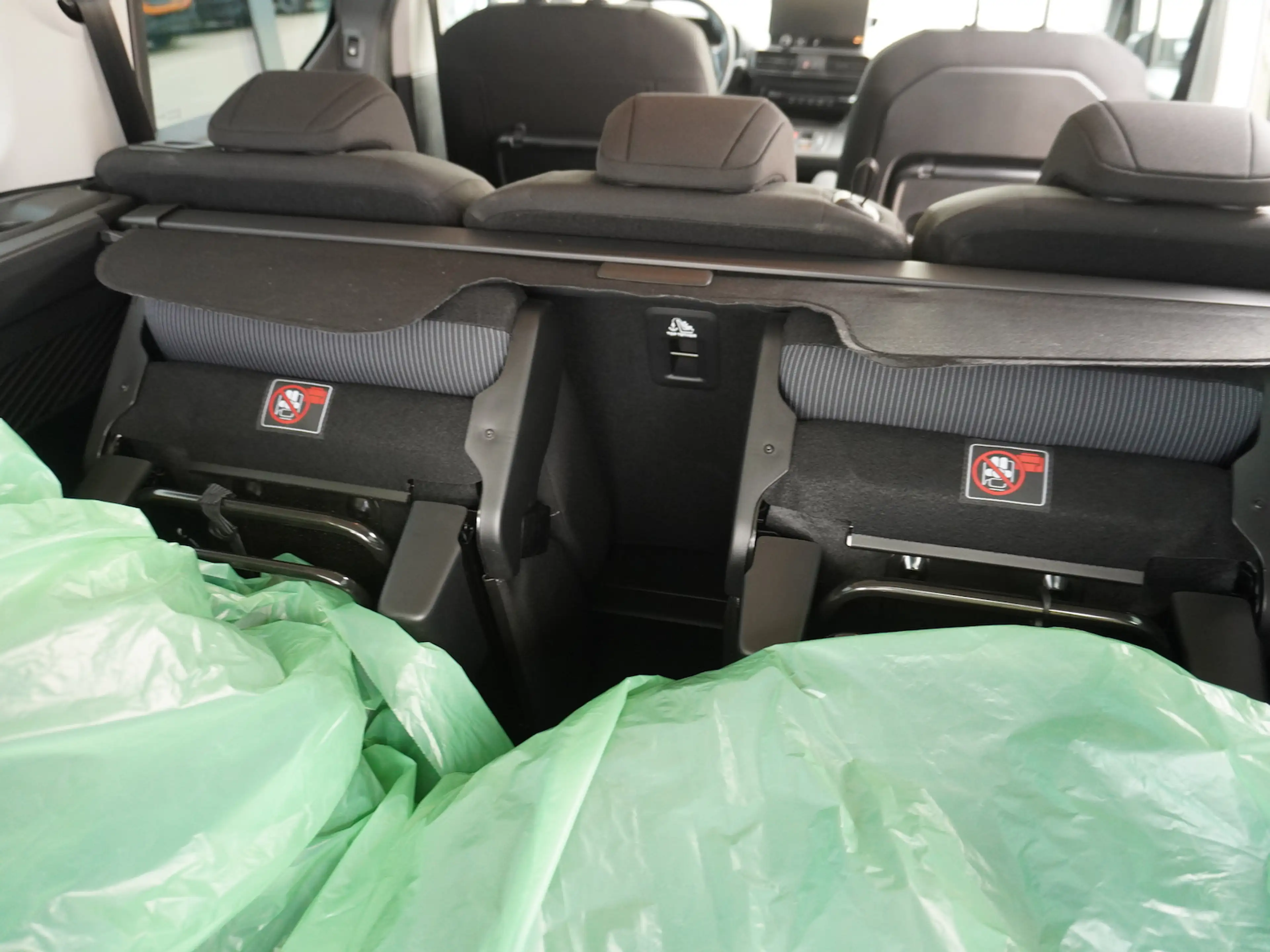 Fiat Doblo Maxi Kombi 130 AT 7-Sitzer + 10-Zoll-Navi — photo 7