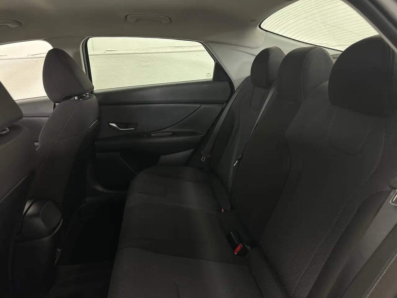 Hyundai ELANTRA снимка Hyundai ELANTRA