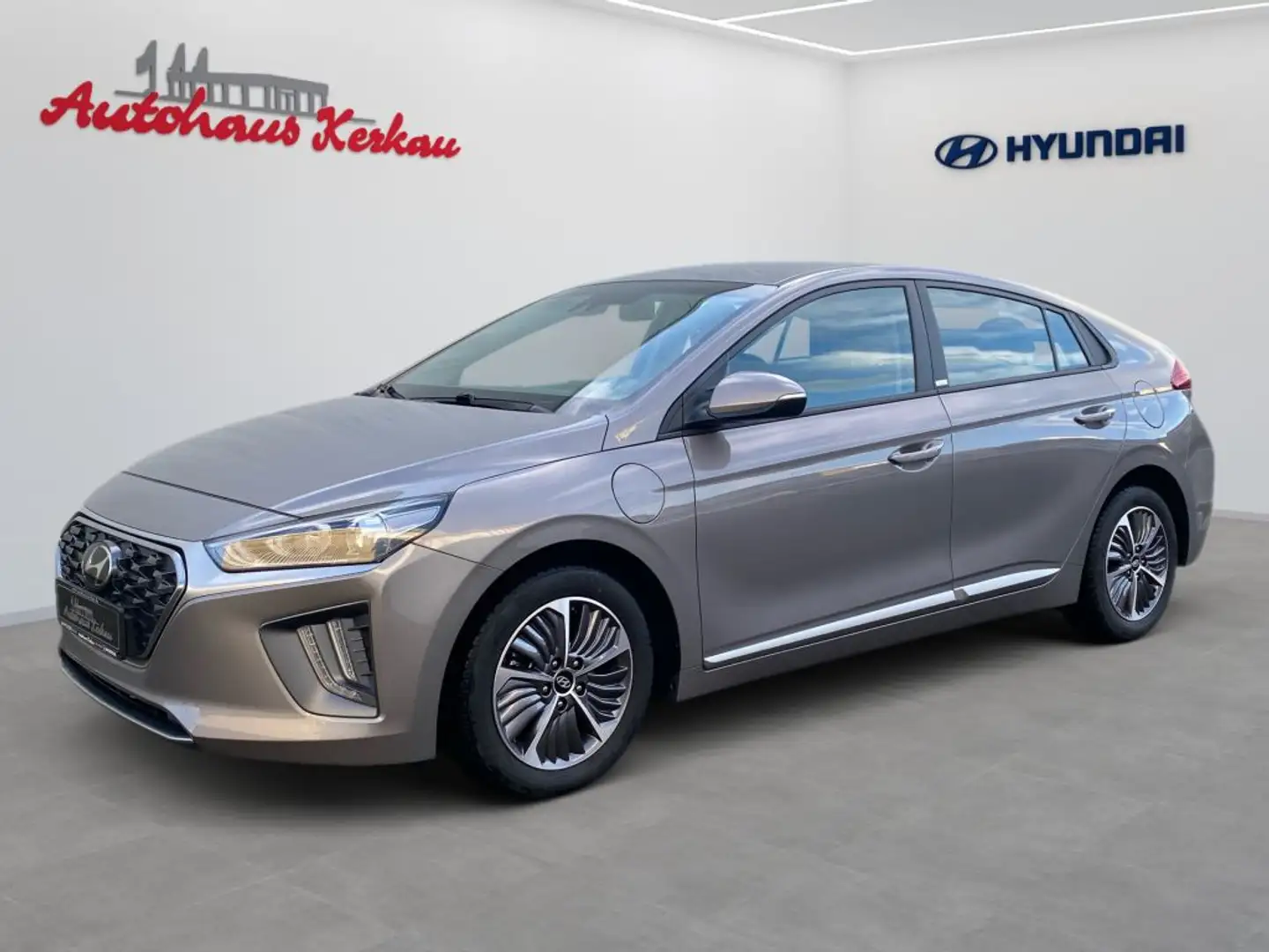 Hyundai IONIQ Plug-in-Hybrid 1.6 GDI Trend - 1