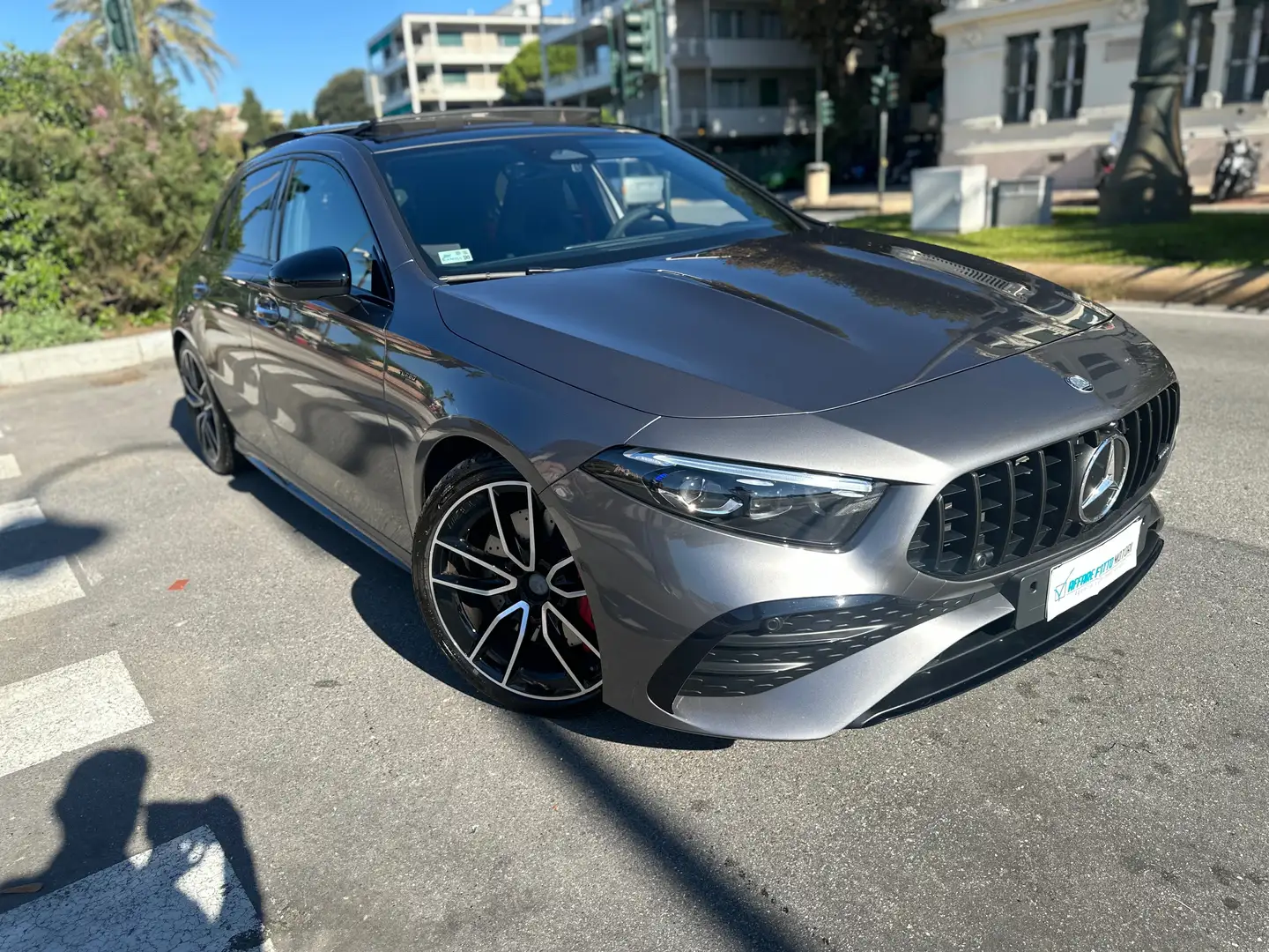 Mercedes-Benz A 35 AMG AMG Line Premium Plus 4matic auto Gris - 2
