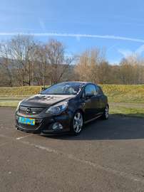Corsa 1.6 Turbo OPC Nürburgring Edition