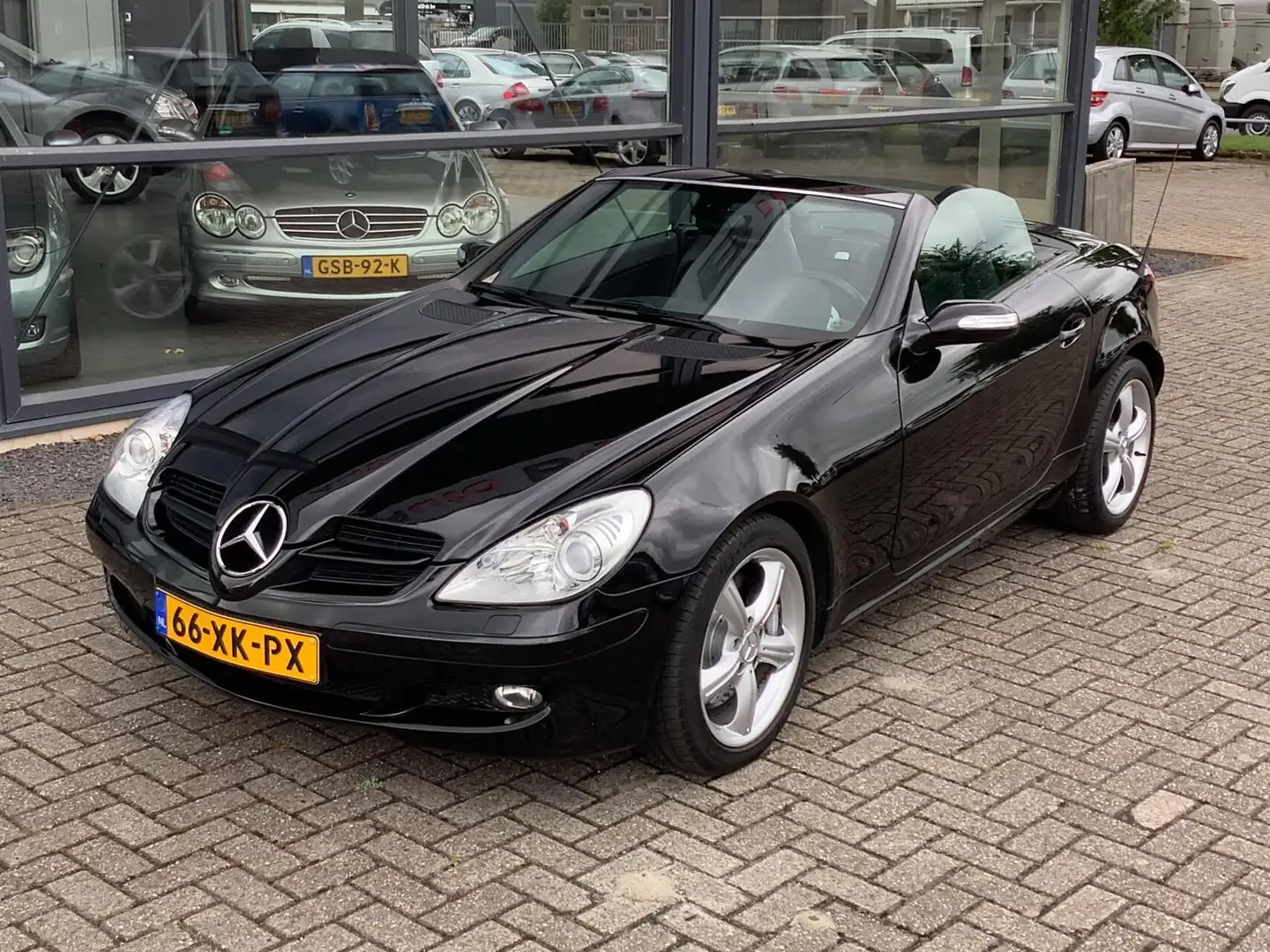 Mercedes-Benz SLK 350 automaat, nekverwarming, xenon, zeer net, Schwarz - 2