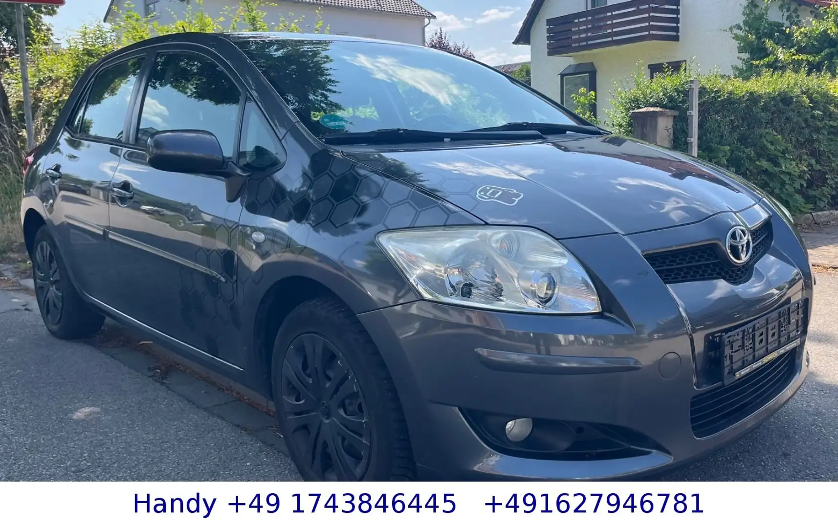 Toyota Auris 1.6i Sol Automatik /TÜV AU NEU Grijs - 2