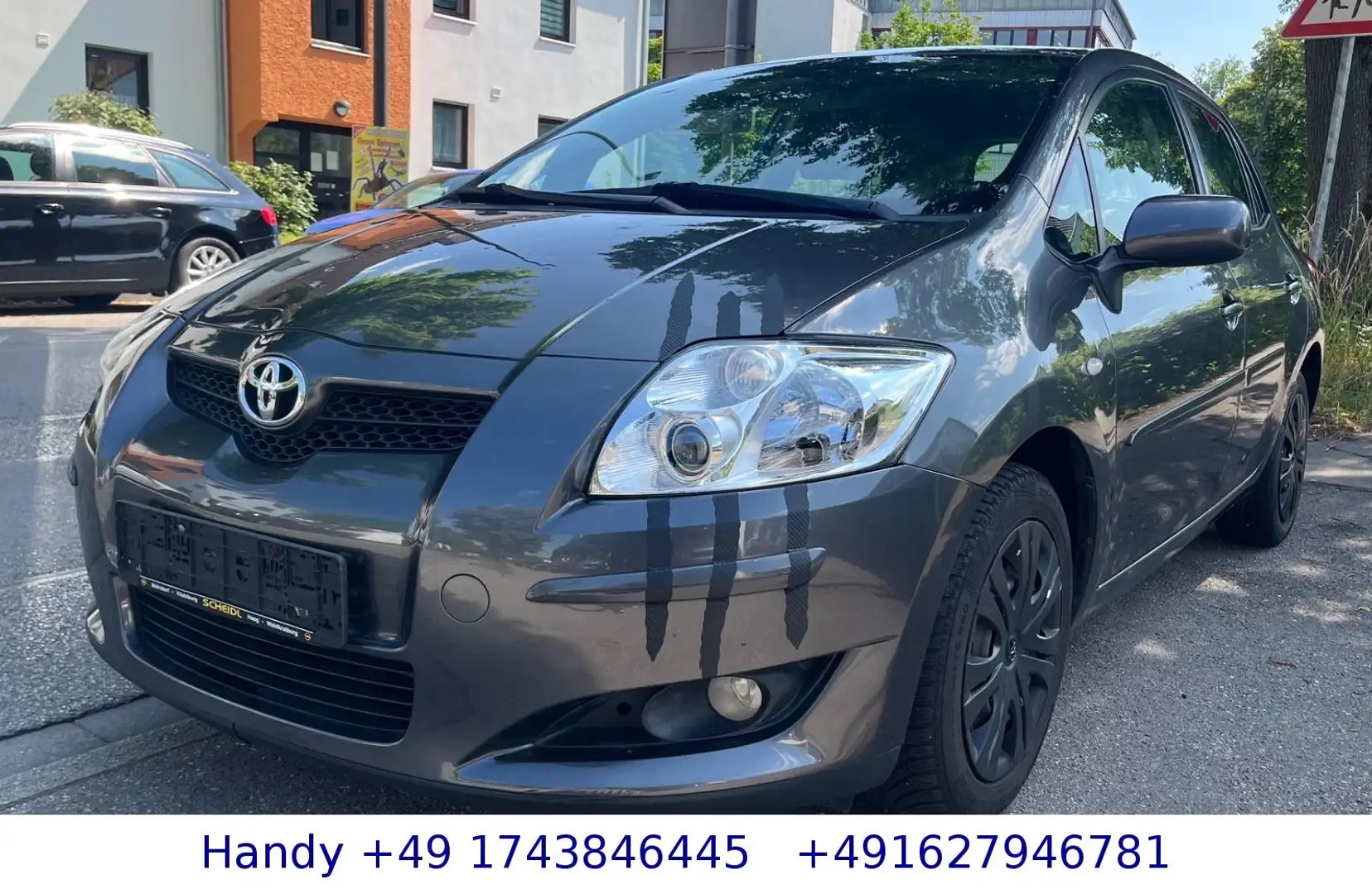 Toyota Auris 1.6i Sol Automatik /TÜV AU NEU Grijs - 1