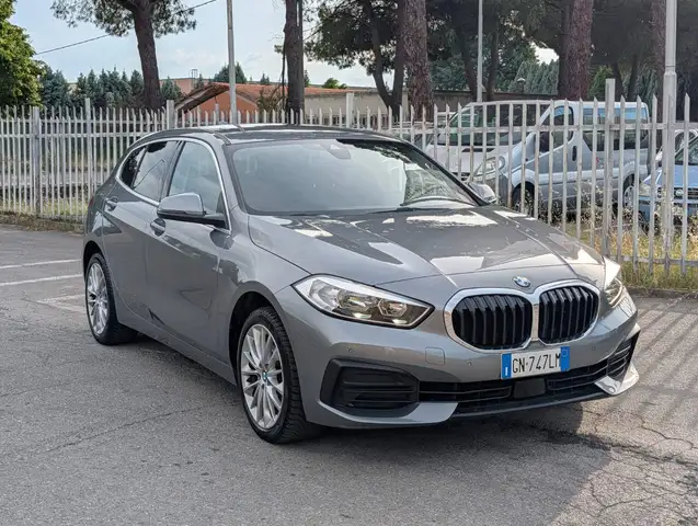 BMW 118 Serie 1 F40 118d Business Advantage auto