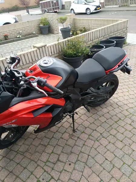 Kawasaki ER-6f - foto 3