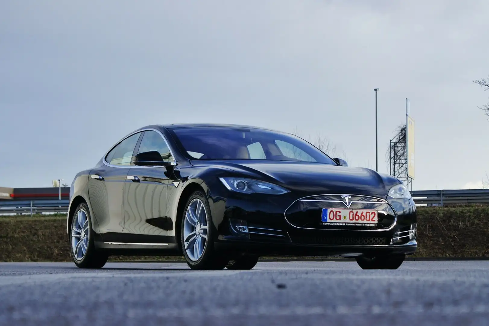 Tesla Model S P85+/PERFORMANCE/TÜV NEU/US-IMPORT/ Schwarz - 1