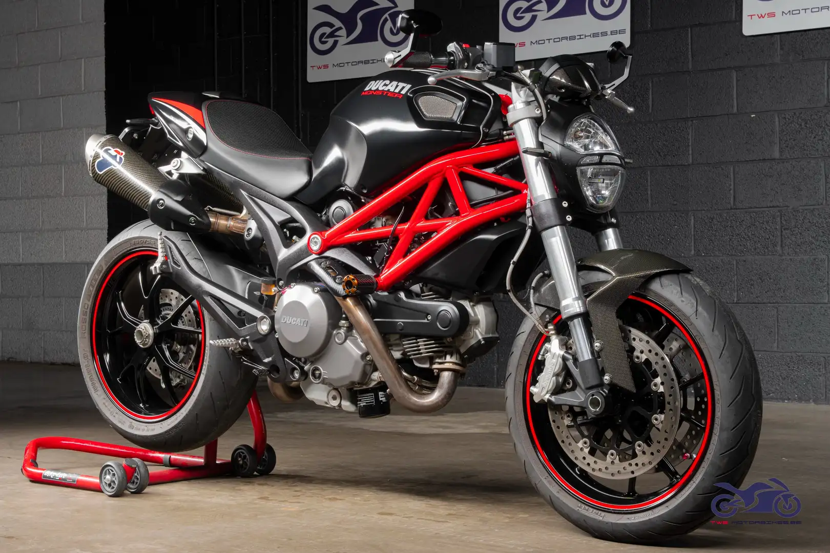 Ducati Monster 796 Zwart - 2