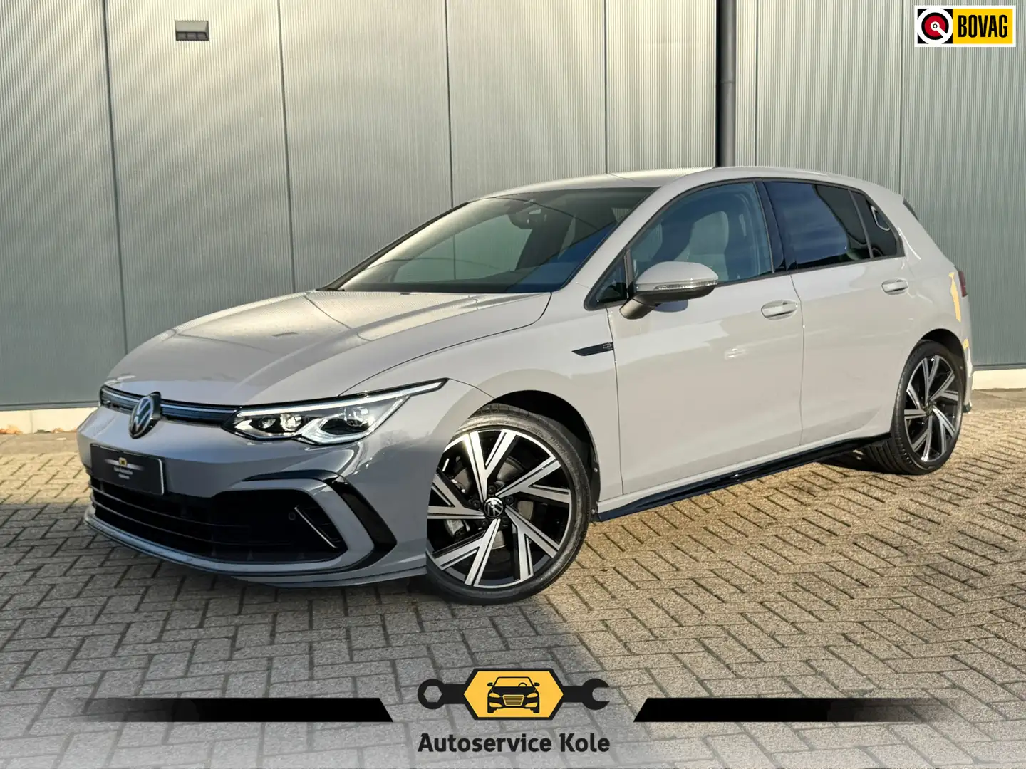 Volkswagen Golf 1.5 eTSI R-Line * iQ Light * Side Assist * Ambient Grau - 1