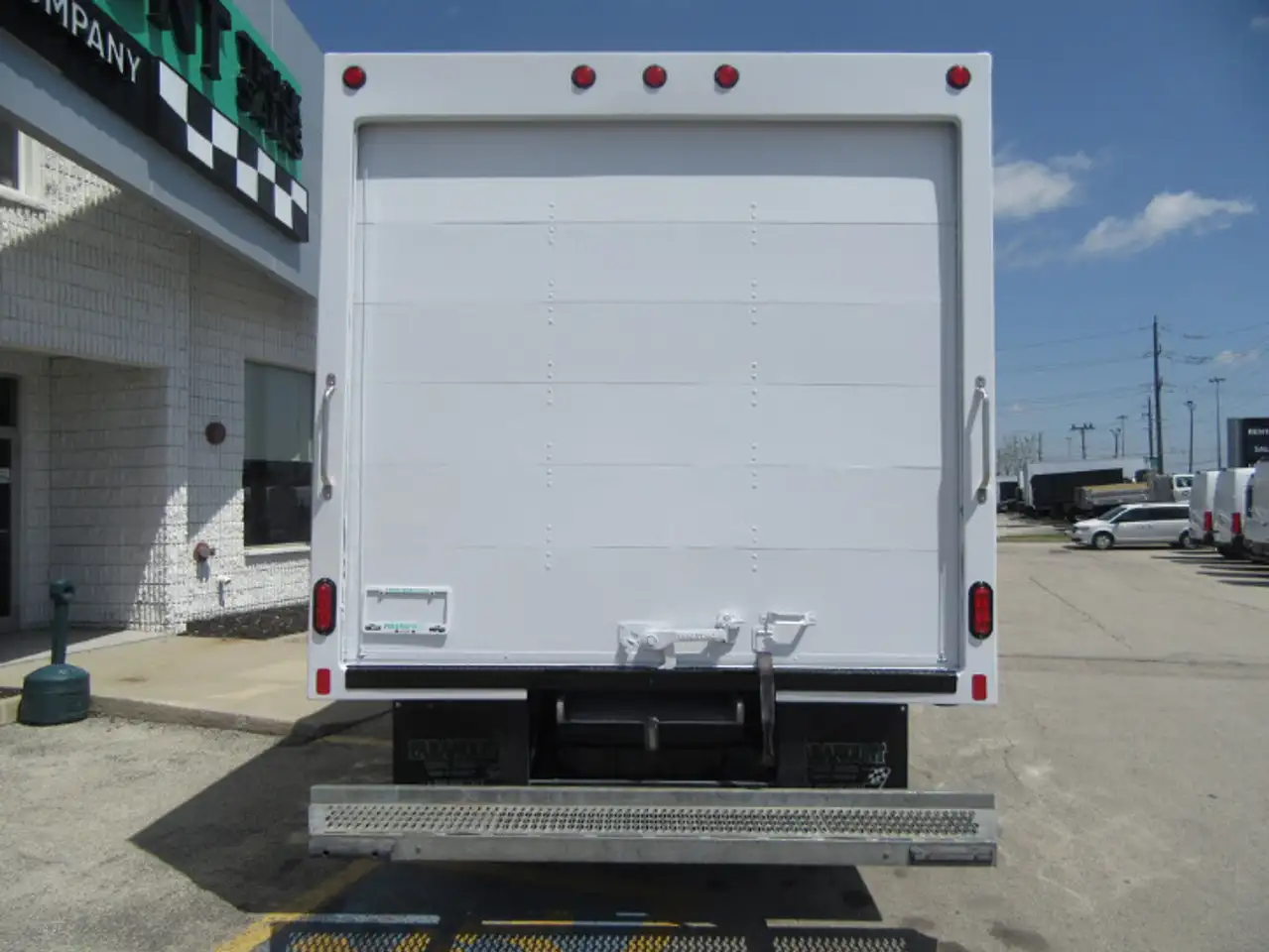 Ford E-450 Super Duty DRW снимка Ford E-450 Super Duty DRW