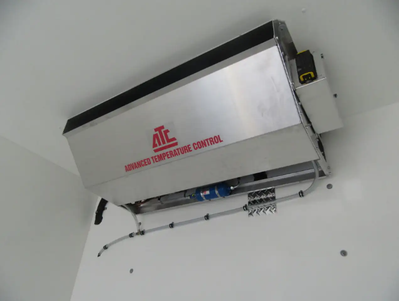 Ford E-450 Super Duty DRW снимка Ford E-450 Super Duty DRW