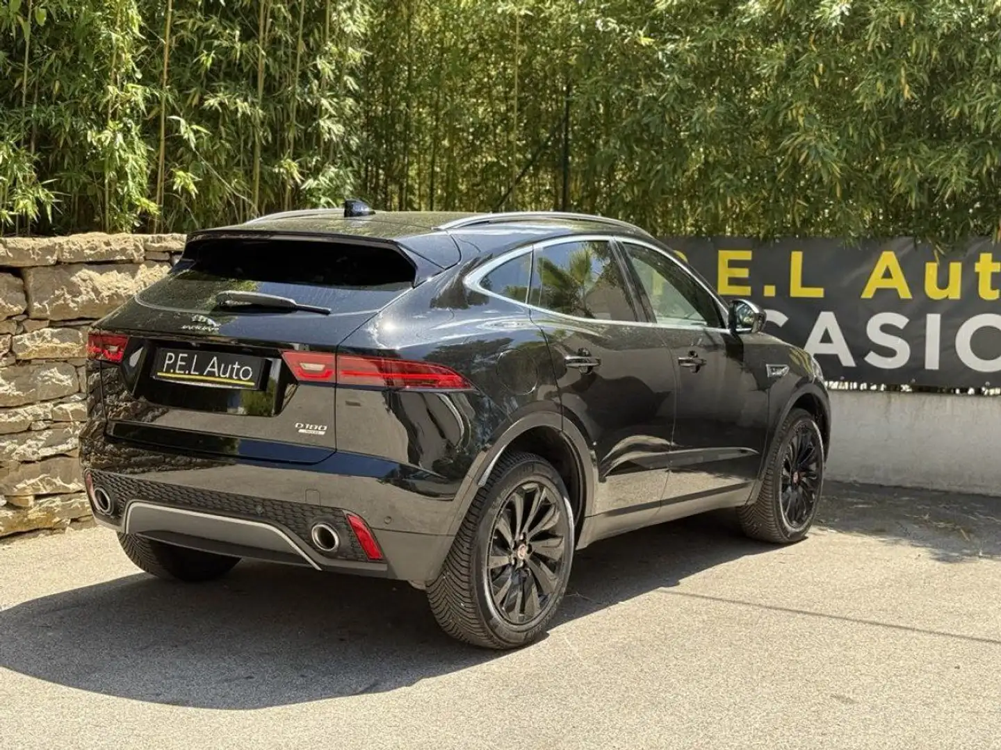 Jaguar E-Pace 2.0 D - 180 ch AWD BVA S Noir - 2
