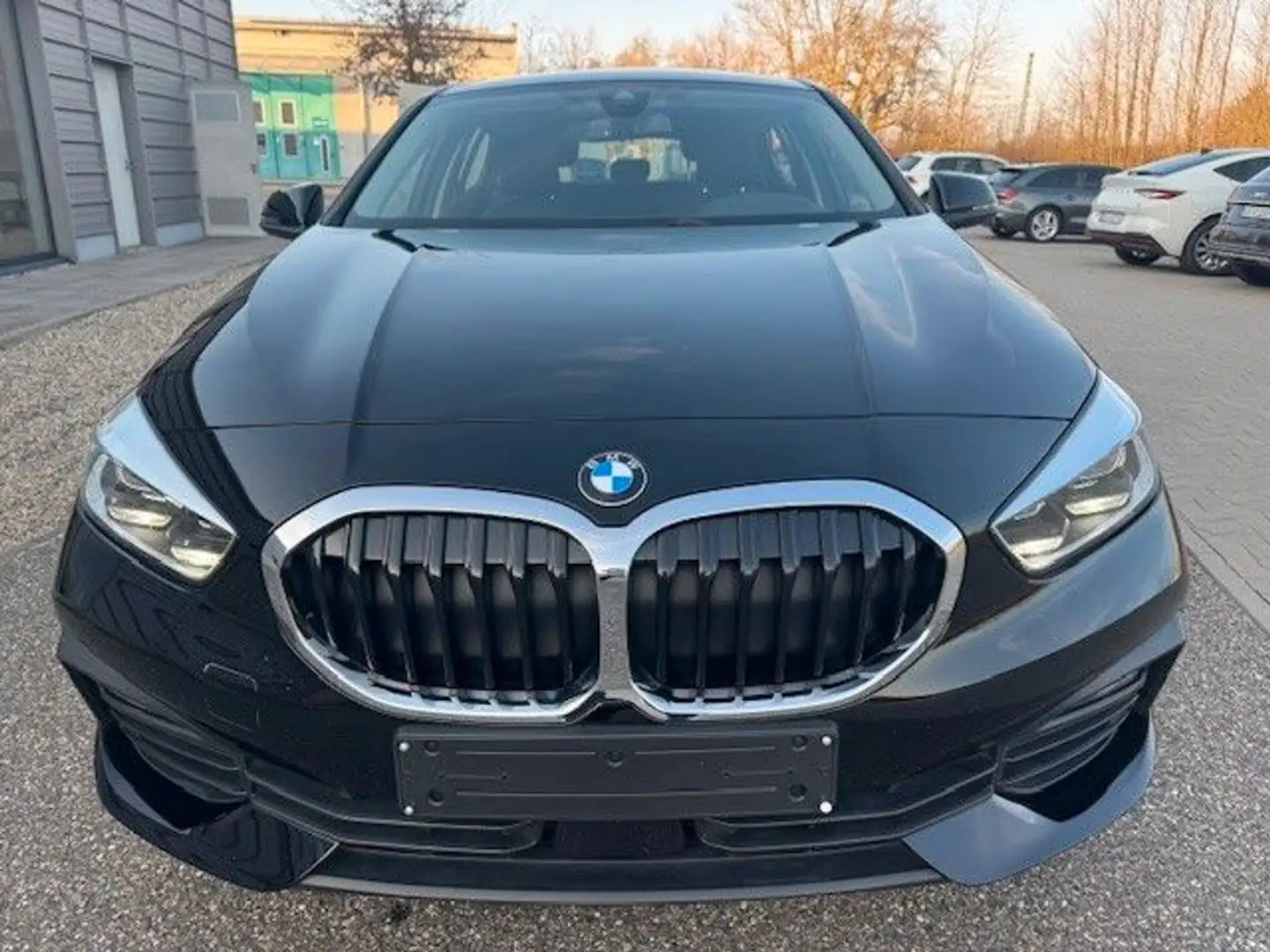 BMW 120 d Limousine  Head-Up / aus 1.Hand / Noir - 2