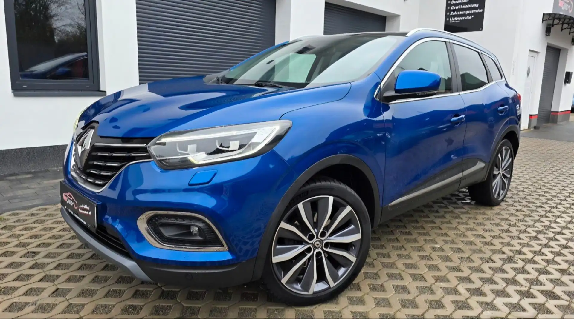 Renault Kadjar TCe 160 EDC Limited*1.Hand*Vollausst.*AHK Blau - 2