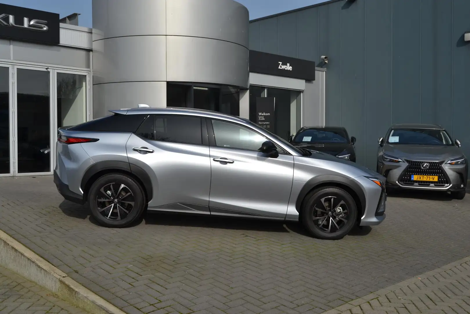 Lexus RZ 350e Luxury Line 77 kWh NIEUW DIRECT LEVERBAAR STO Plateado - 2