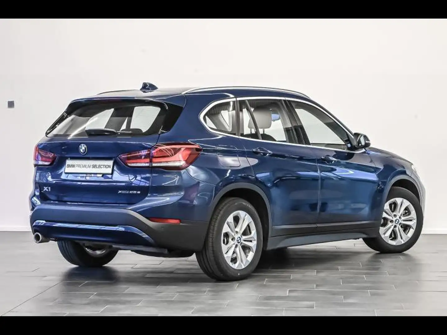 BMW X1 xDrive25e Blauw - 2