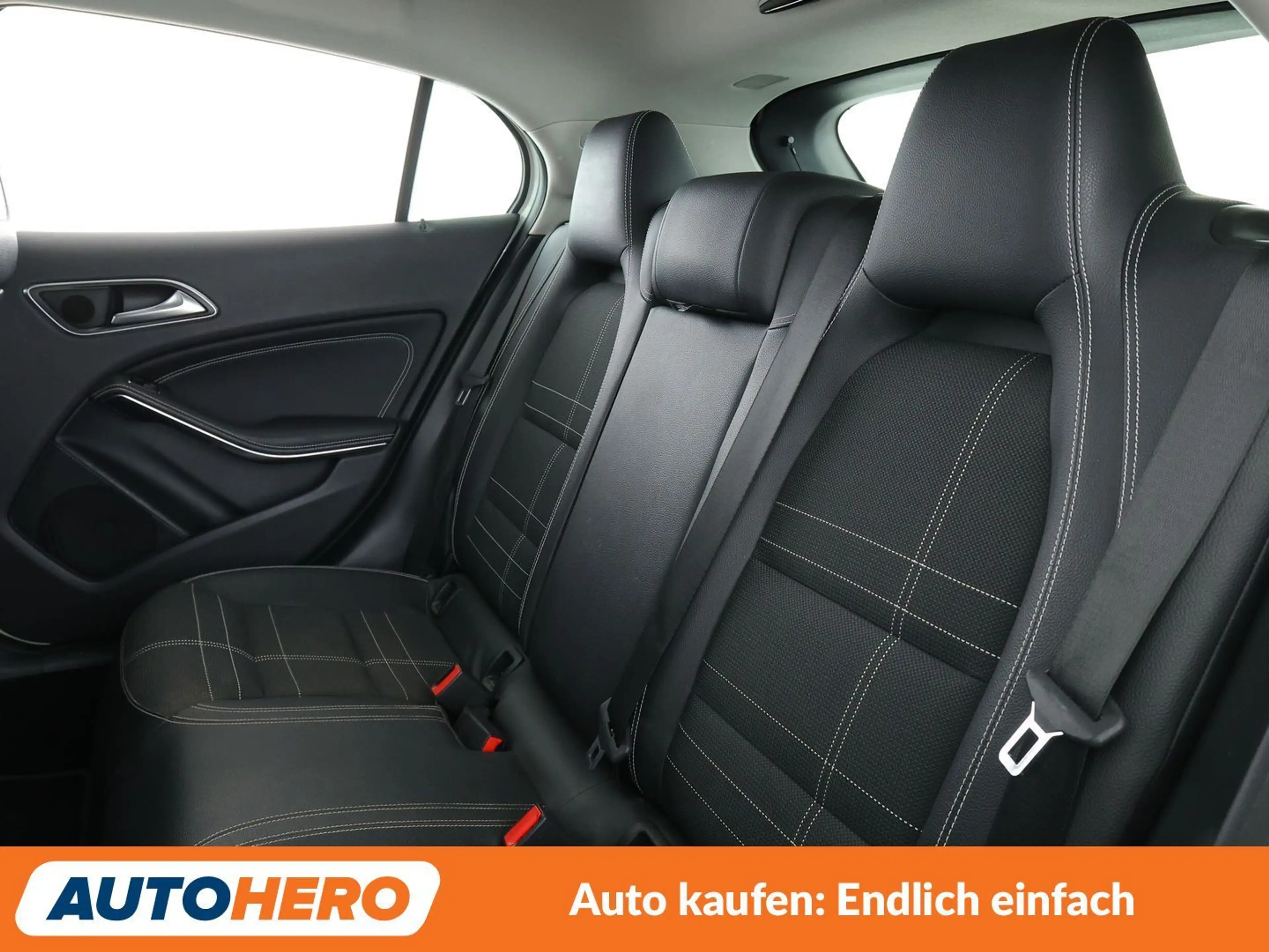 Mercedes-Benz GLA 180 GLA 180 Score Urban *BI-XENON*PDC*SHZ*KLIMA* — photo 14