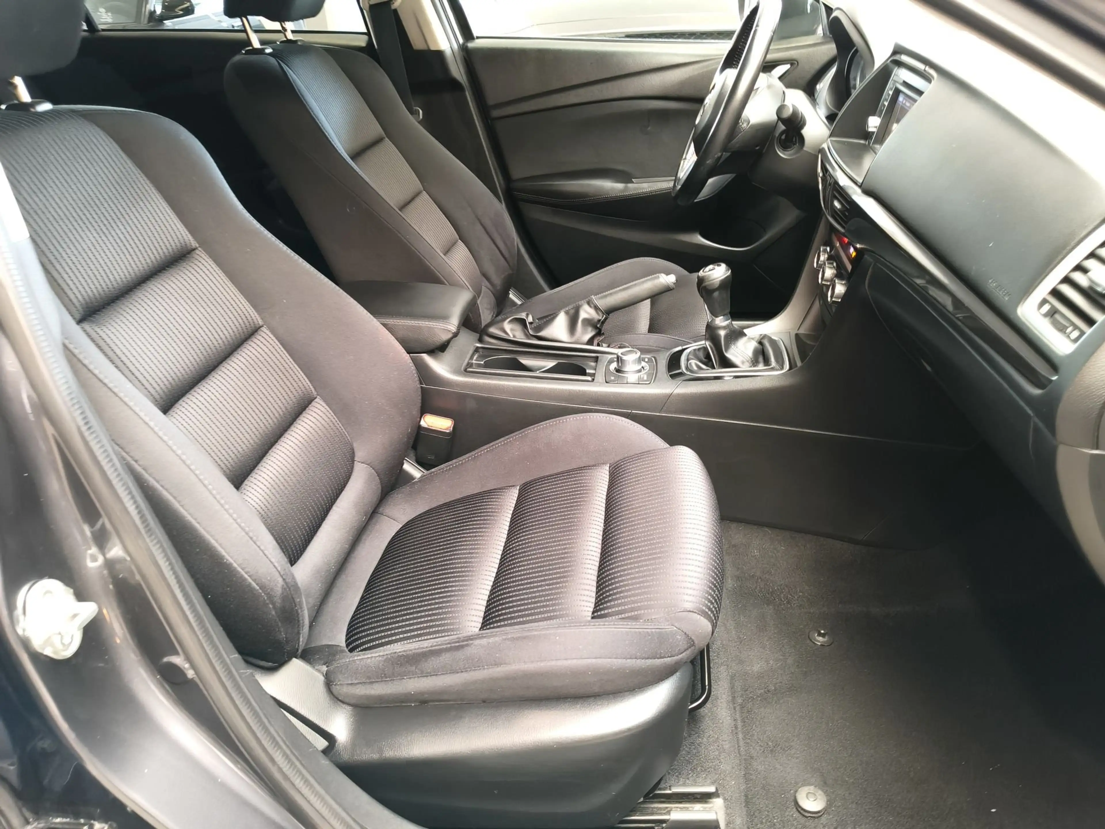 Mazda 6e 2.0 SKYACTIV-G Active + Comfort pack — photo 15