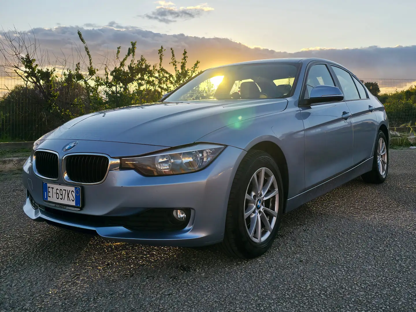 BMW 318 Serie 3 F30 2011 Berlina318d Luxury Grigio - 1
