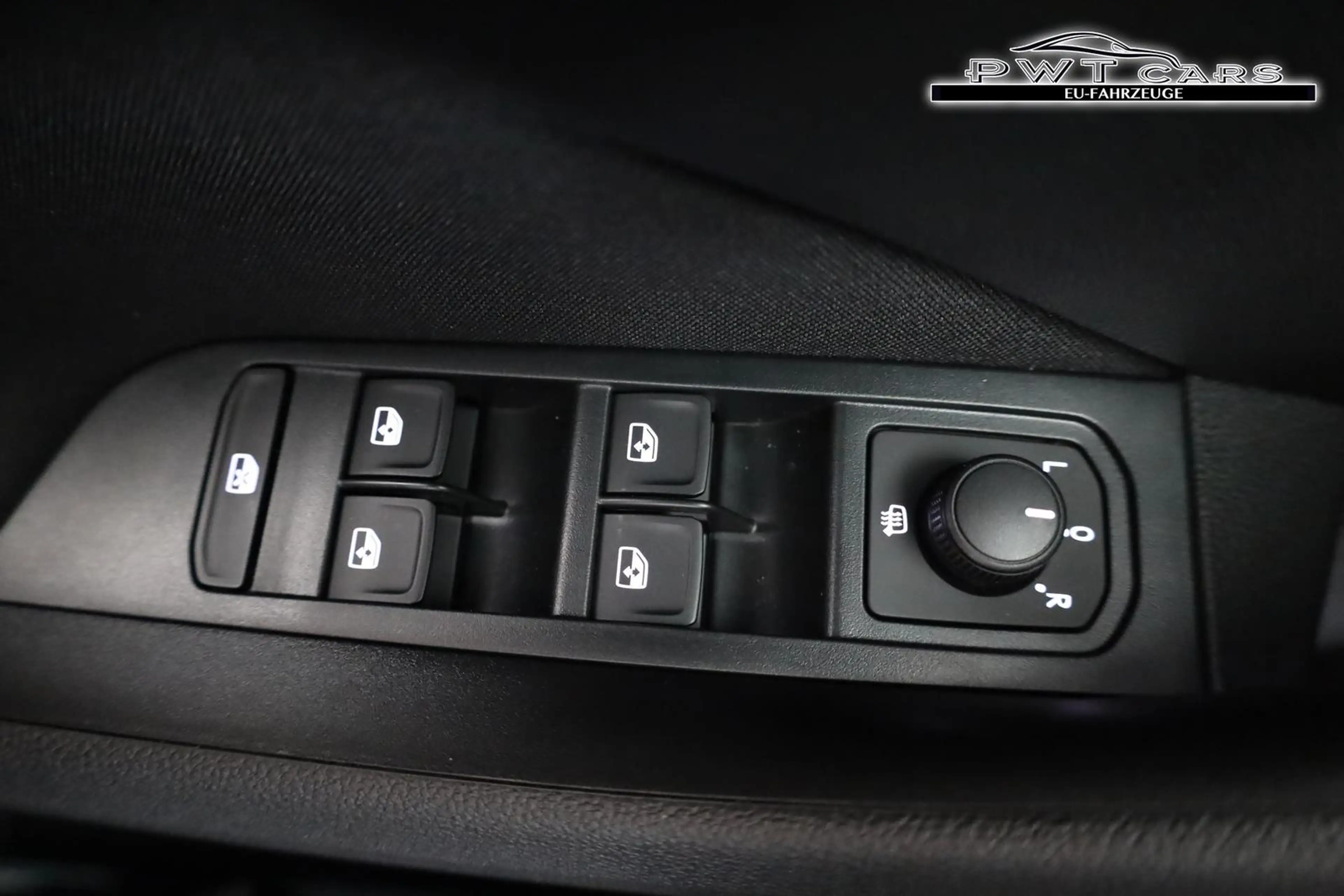 Skoda Kamiq Selection 1.5 TSI DSG Selection, AHK, LED, Kame... — photo 7
