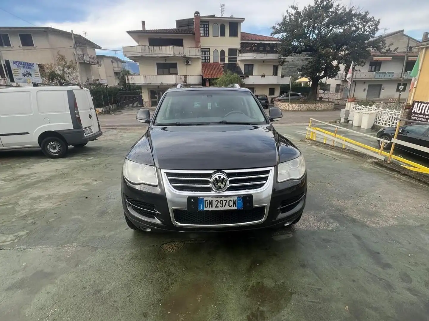 Volkswagen Touareg Touareg I 2003 2.5 tdi R5 tiptronic dpf FL Zwart - 2