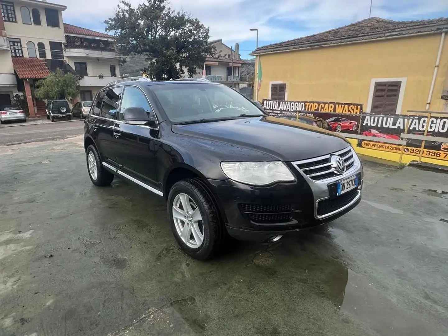 Volkswagen Touareg Touareg I 2003 2.5 tdi R5 tiptronic dpf FL Zwart - 1