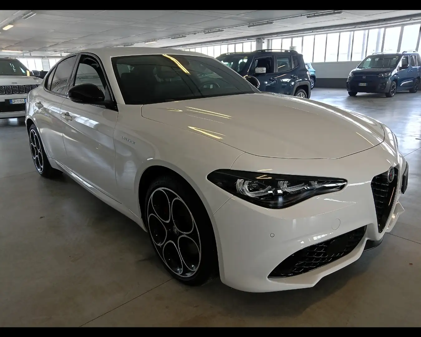 Alfa Romeo Giulia 2.2 Turbo Veloce Blanc - 2