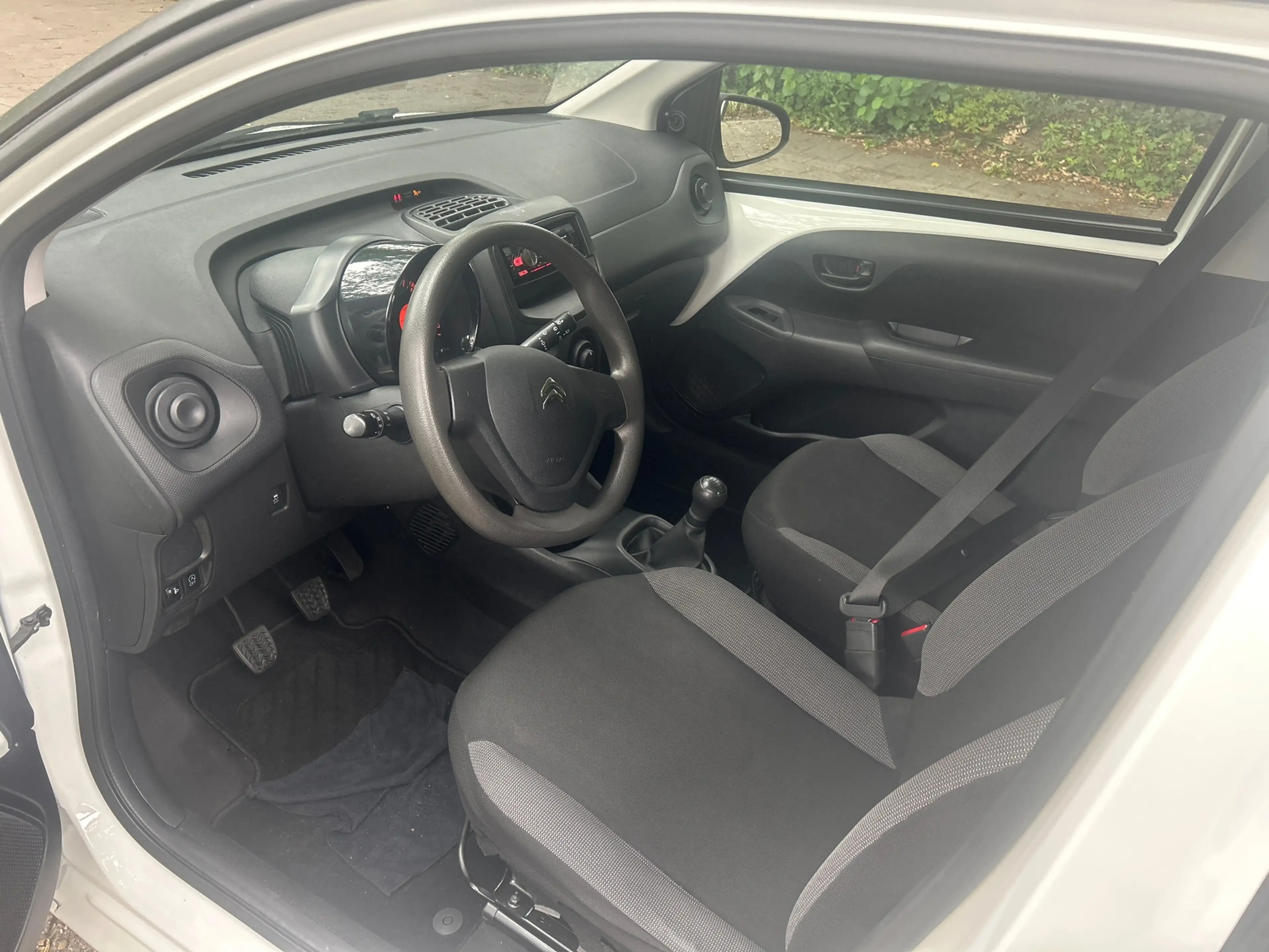 Citroen C1 1.0 VTi Feel — photo 14