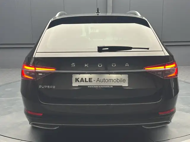 Skoda Superb view 4