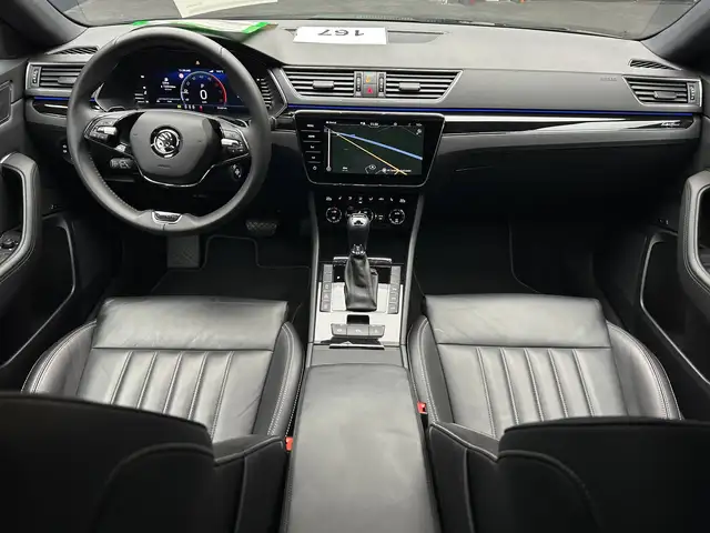 Skoda Superb view 12