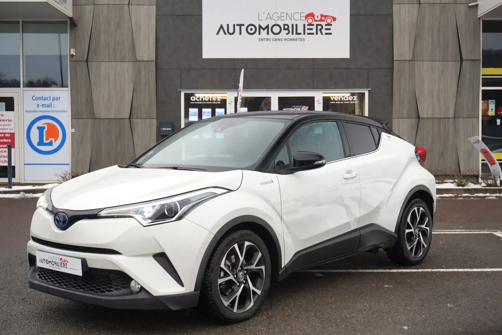 Toyota C-HR Design 122 ch 2WD E-CVT RC18 Weiß - 1