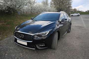 Q30 2.0t DCT AWD Sport