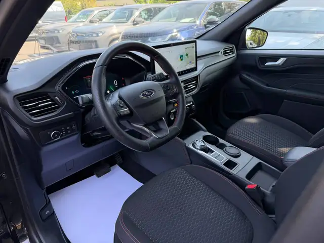 Ford Kuga view 4