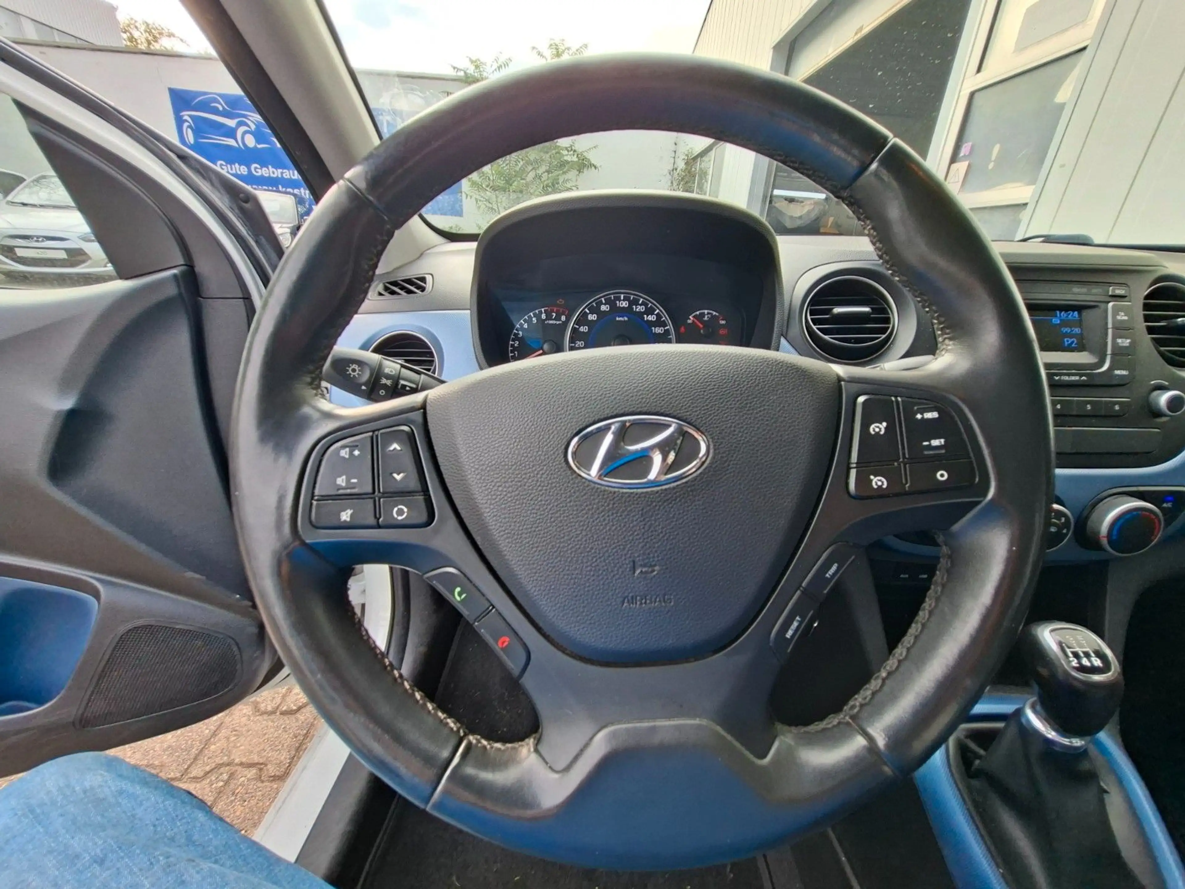 Hyundai i10 Trend Sicherheitspaket Klima PDC — photo 8