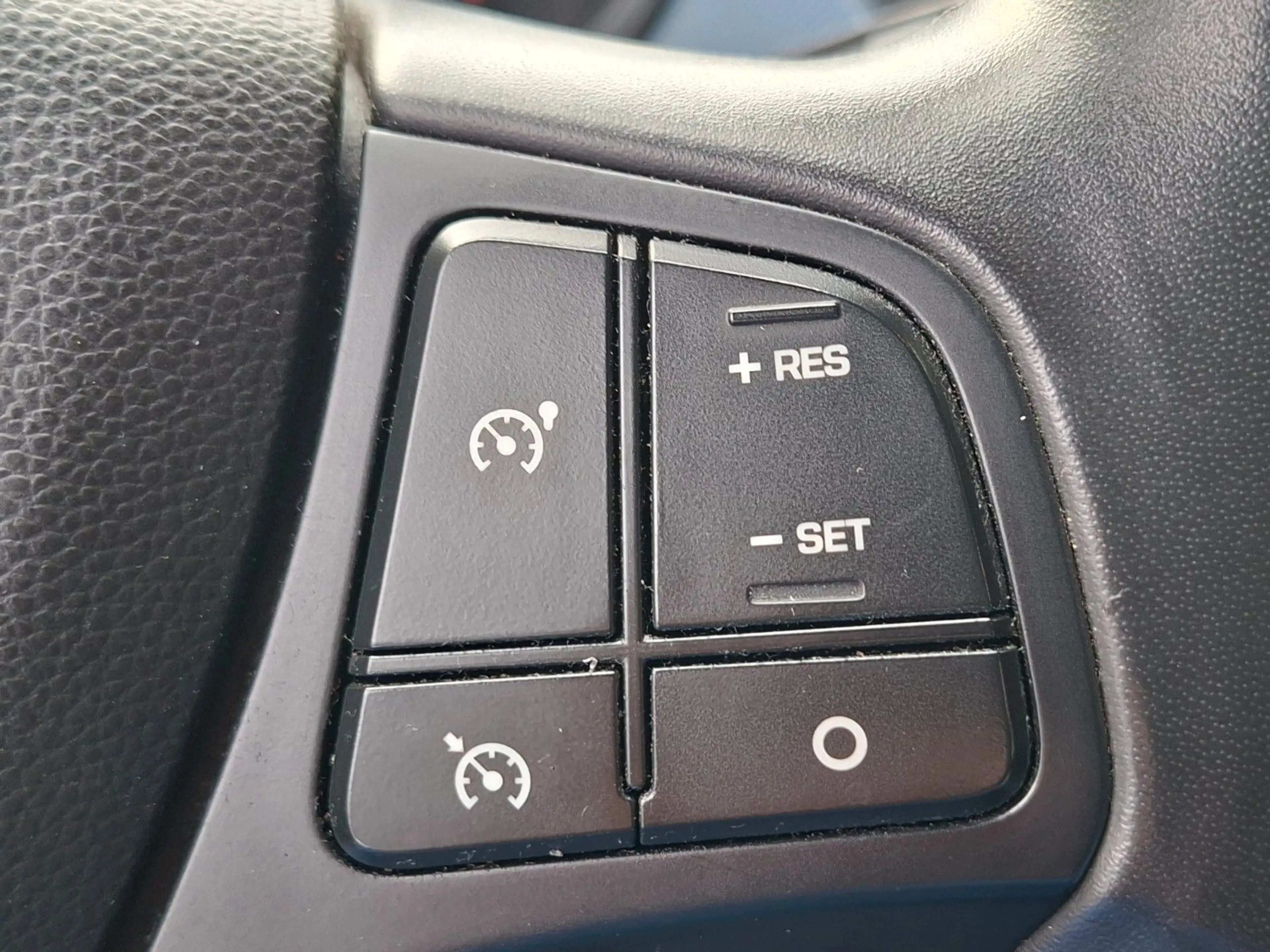 Hyundai i10 Trend Sicherheitspaket Klima PDC — photo 10