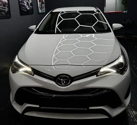 Toyota Avensis Erst 45000 Automatik TÜV neu top