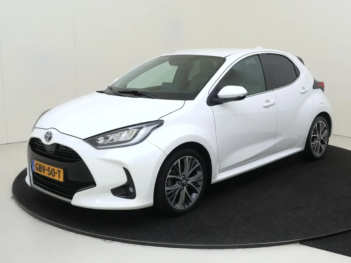 Toyota Yaris 1.5 Hybrid Executive | AUTOMAAT | Navigatie | Acht Wit - 1