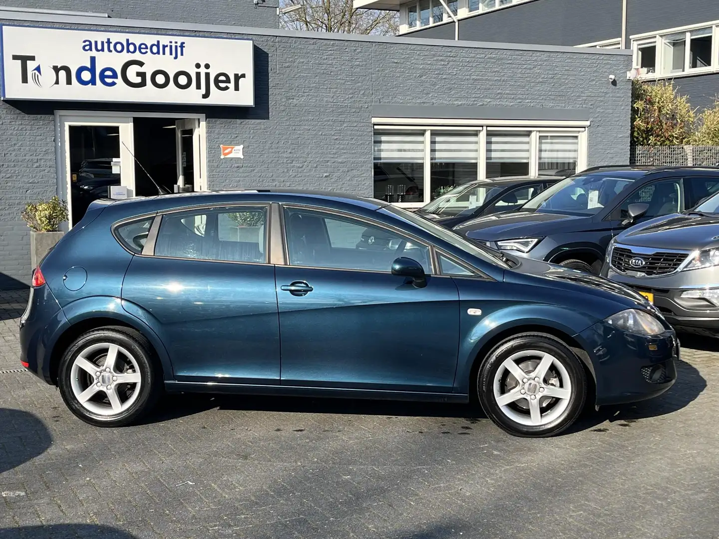 SEAT Leon 1.6 Reference | AIRCO | PDC | 17" | Bleu - 2