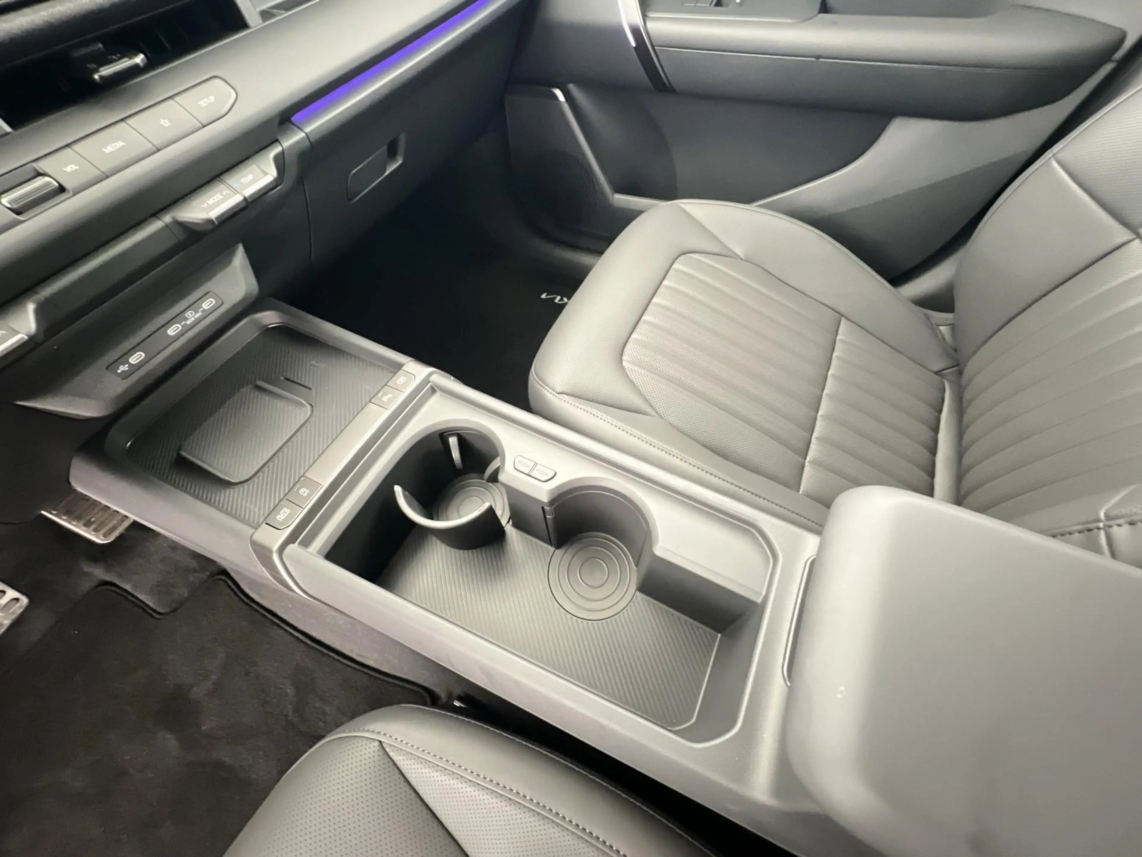 Kia Seltos AWD X-Line 1.6 T-GDI 180PS SHZ*LEDER*360° — photo 14