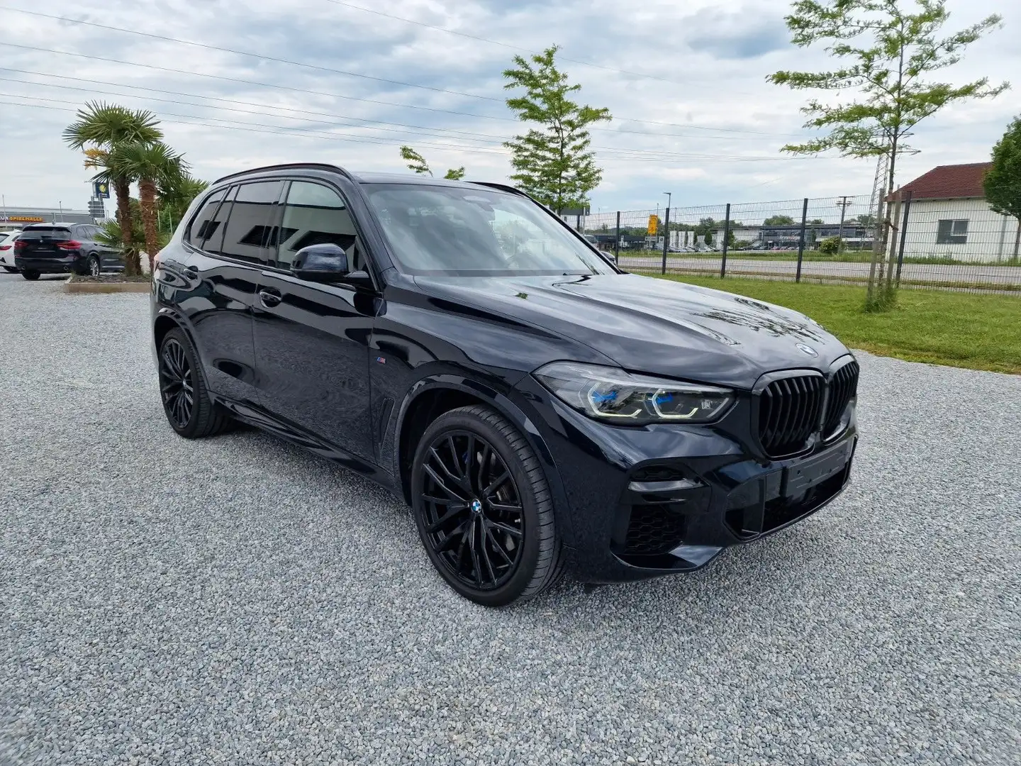 BMW X5 M i,LiveCock.Prof.,Laser,HUD,AHK,Record.,H&K Černá - 1