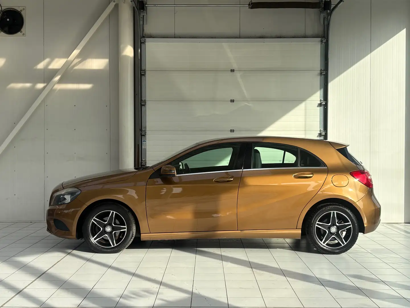 Mercedes-Benz A 180 CDI ** CUIR ** PDC ** JANTES ** Brons - 2