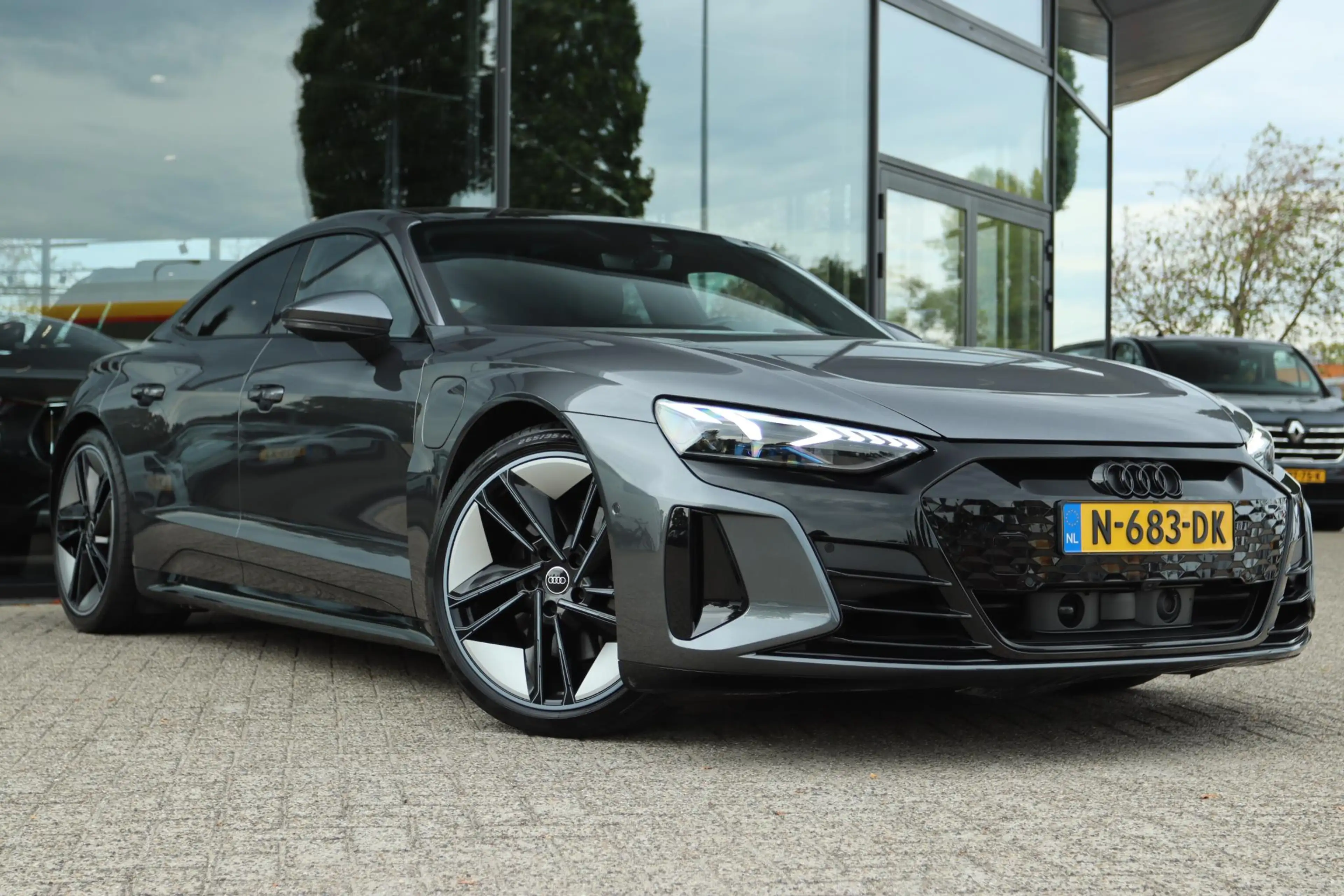 Audi e-tron GT GT 93 KWH 477PK | PANO | ORIG NL | ACC | B&O | MEM — photo 10