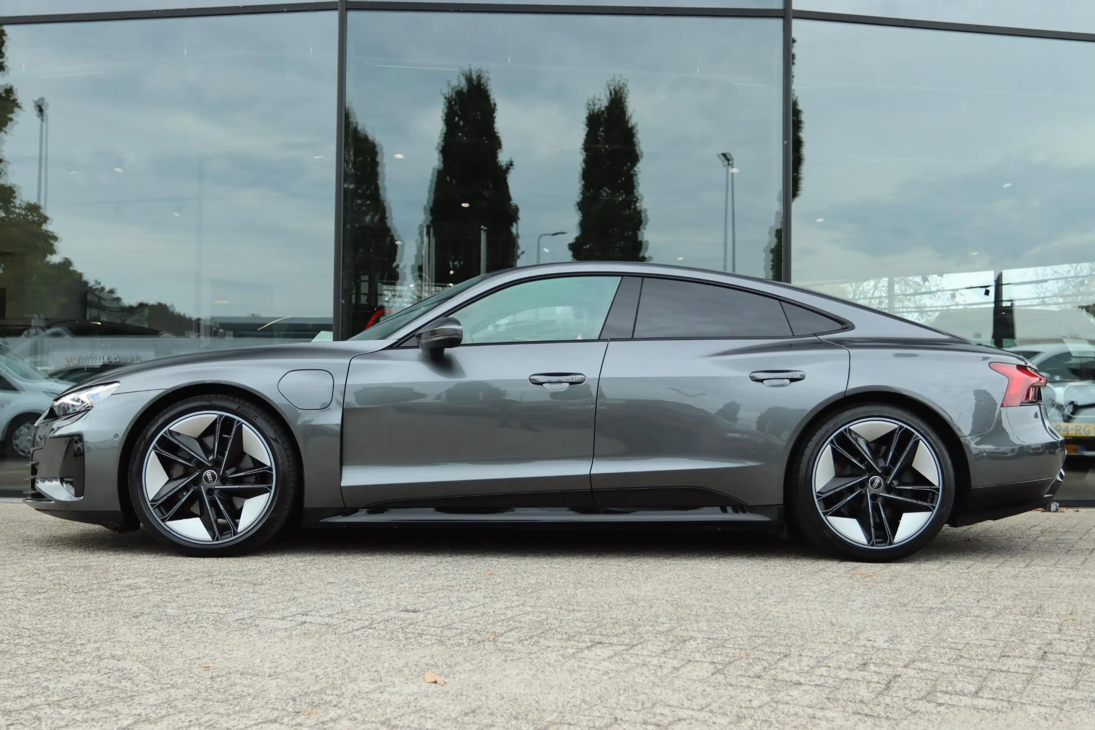 Audi e-tron GT GT 93 KWH 477PK | PANO | ORIG NL | ACC | B&O | MEM — photo 15