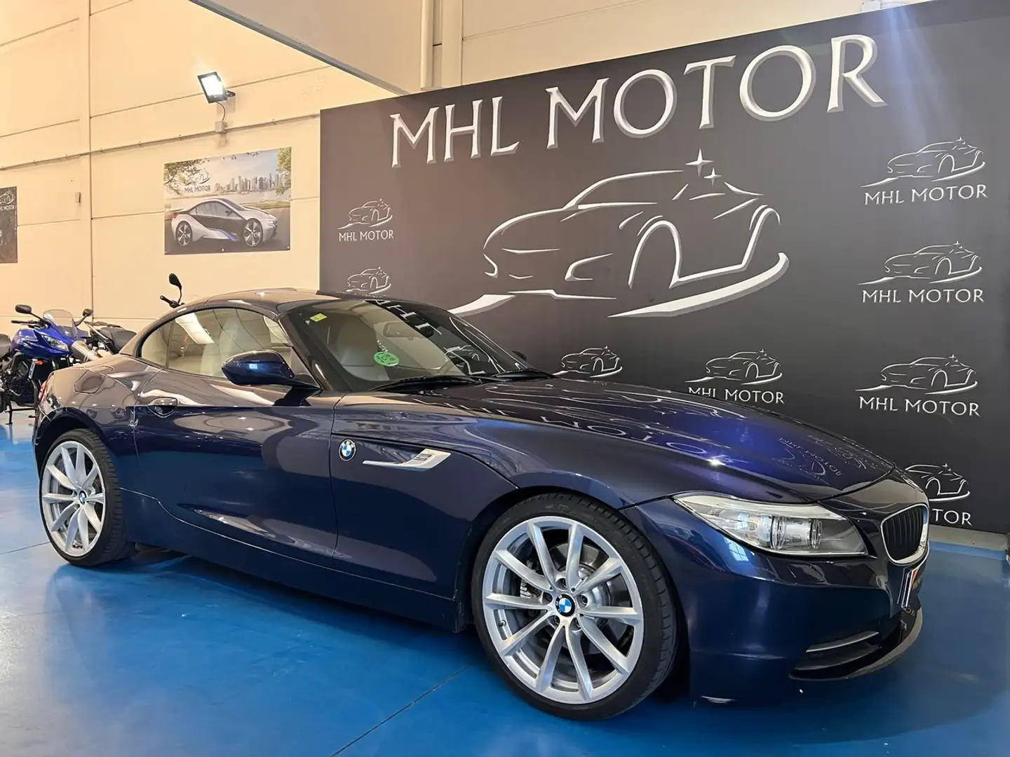 BMW Z4 sDrive28iA Bleu - 2