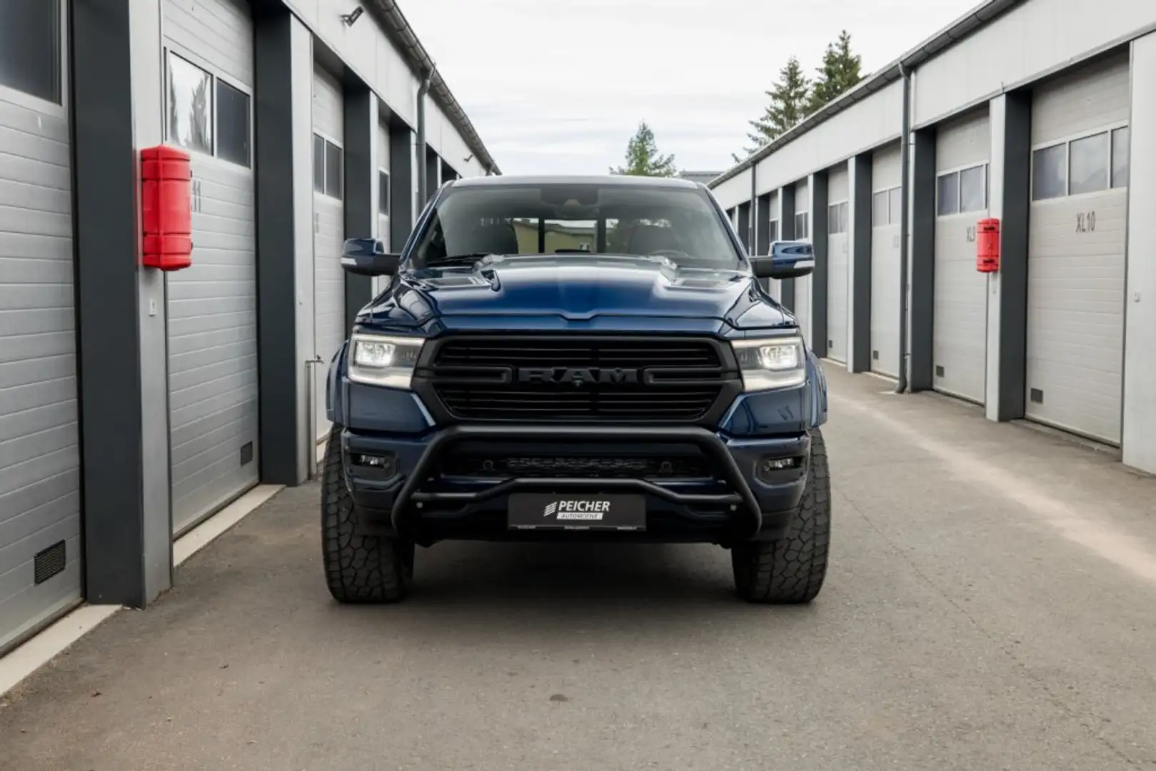 RAM 1500 RAM 1500 Laramie Sport - 2